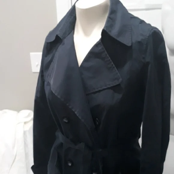 United Colors of Benetton navy blue doublebreasted trenchcoat. Size 10 - Picture 4 of 9